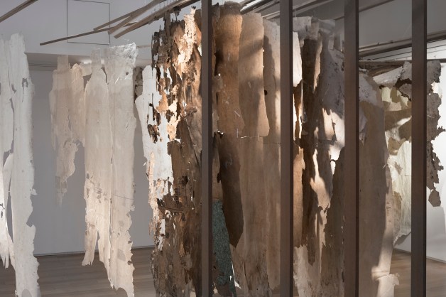 연기백_교남 55_Gyonam 55_Wallpaper, wood_Dimensions variable_2015