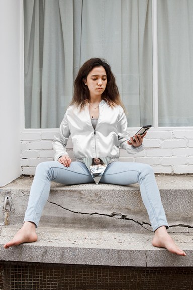 너님고속_희향 2 Heehyang 2_2017_Pigment print_210 x 140 cm