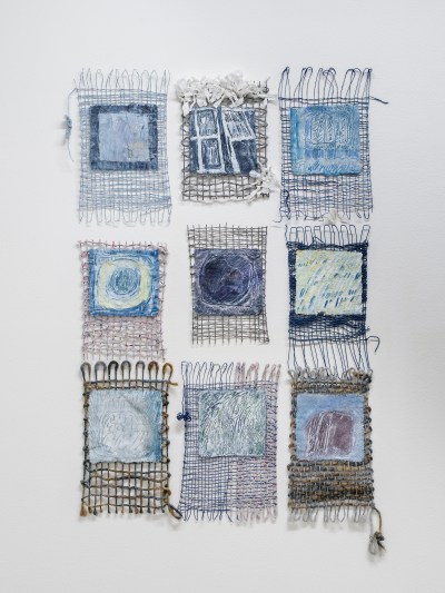 김기정, 드리운 그림자 연작, 2020-2021, woven thread, pigment on hanji, modeling paste, 36×20㎝